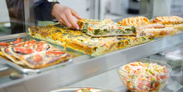 Quiche und Pizza im Bio-Bistro